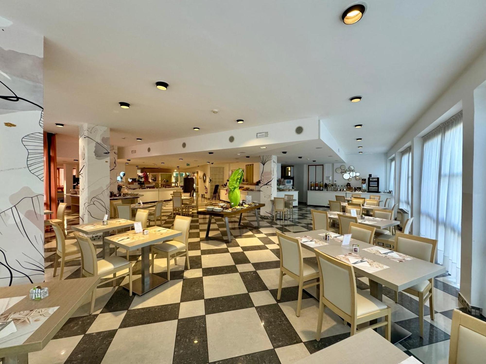Augustus Hotel Риччоне Экстерьер фото