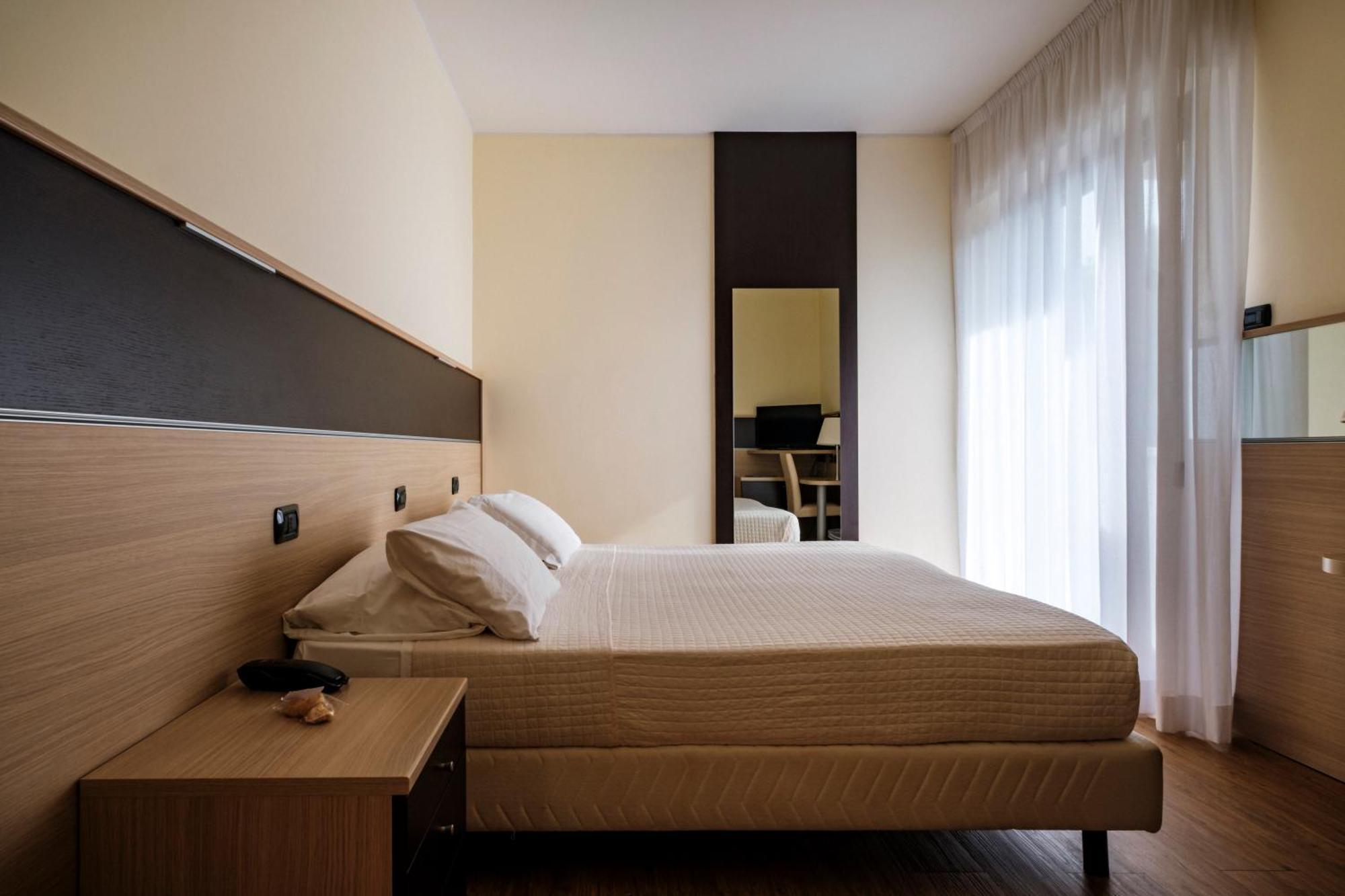 Augustus Hotel Риччоне Экстерьер фото