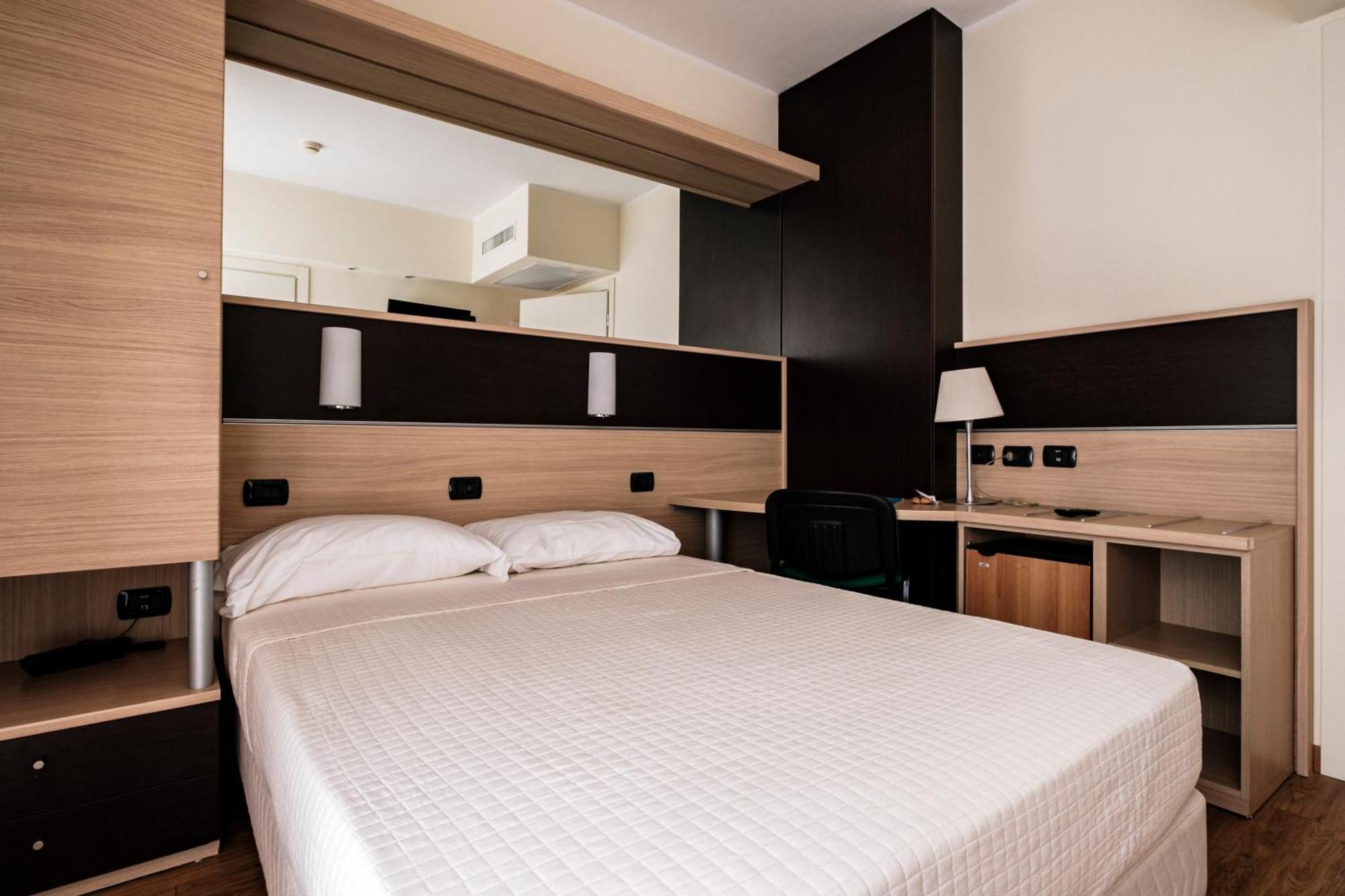 Augustus Hotel Риччоне Экстерьер фото